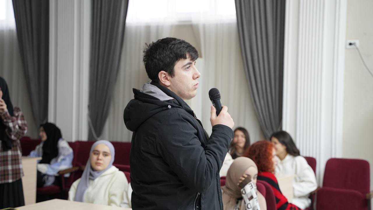 Сегодня - по одному из важнейших научных исламских направлений - Фикху